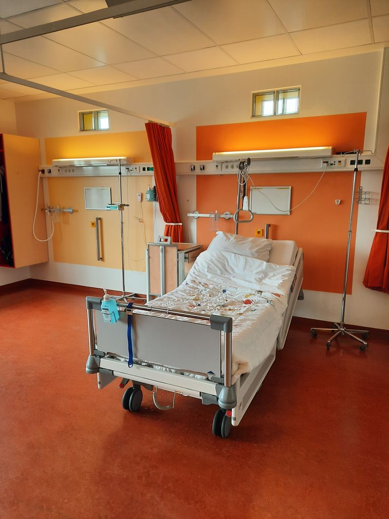 Hospital bed for home care