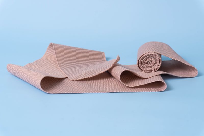 Elastic bandage for wound care
